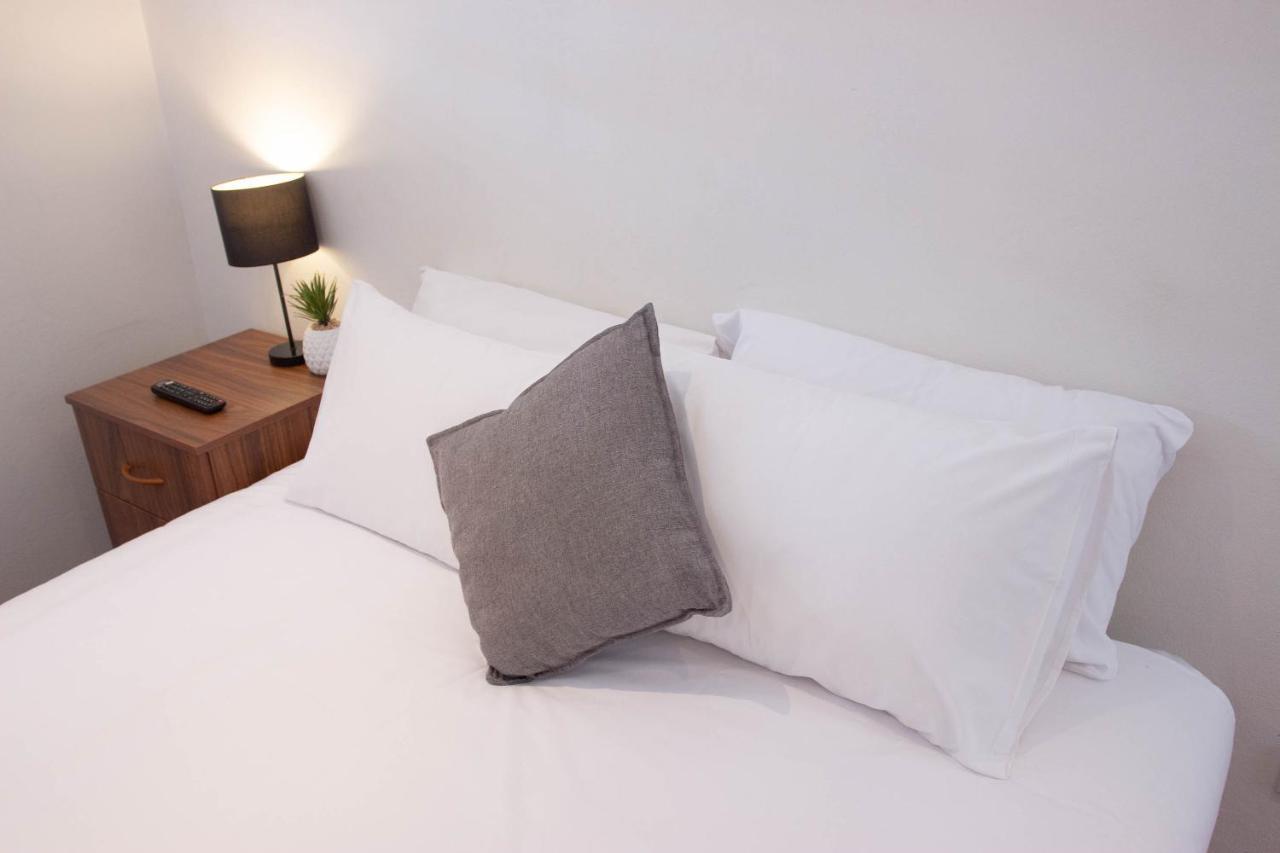 Driepersoonskamer met Eigen Badkamer