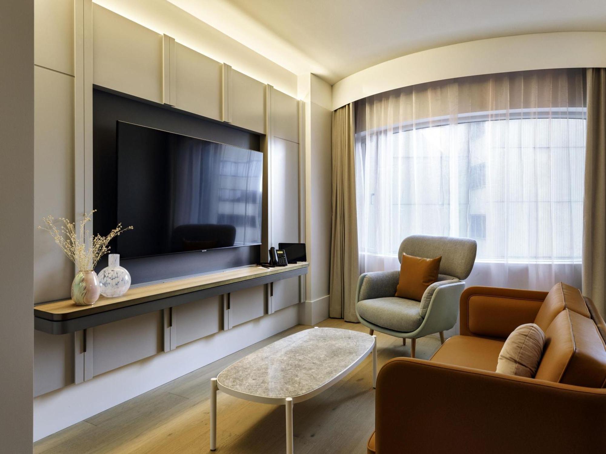 Junior King Suite,1299585826:JPEG