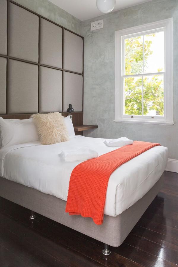 Quarto Duplo com Banheiro Compartilhado